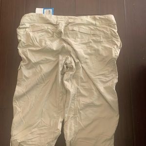 Brand new w/tags Columbia shorts 16
